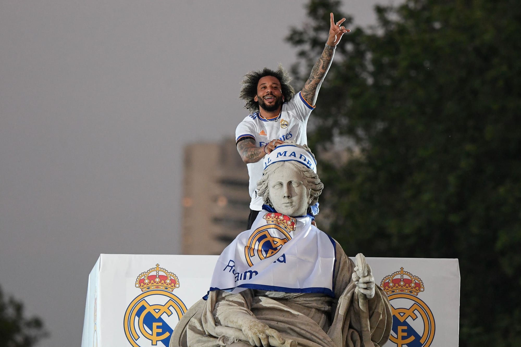 他们不断向 他们不断向